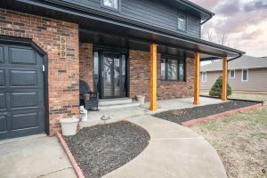 Home of the Day: Spacious 5-Bedroom Home in Salina with Modern Updates