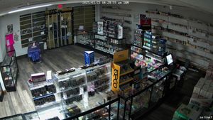VIDEO: Attempted Break-In Reported at Vape N Cigar Early Saturday Morning