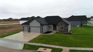 Home of the Day: Stunning Home in Magnolia Hills Estates – Open Floor Plan and Modern Design