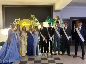 Salina South’s A Night in the Enchanted Garden Prom (Photo Gallery)