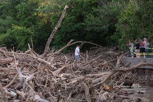 Fire Chief to Salina311: Log Jam Fall Would Likely Trigger a Recovery Effort, Not a Successful Rescue