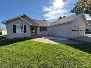Home of the Day: Elegant Ranch with Vaulted Ceilings and Room to Grow in South Salina