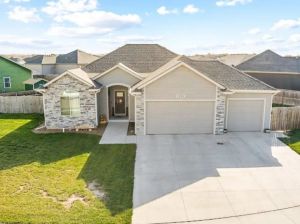 Home of the Day: South Salina Standout: Nearly 3,000 Sq Ft of Modern Living