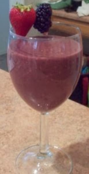 Super Berries and Papaya Smoothie