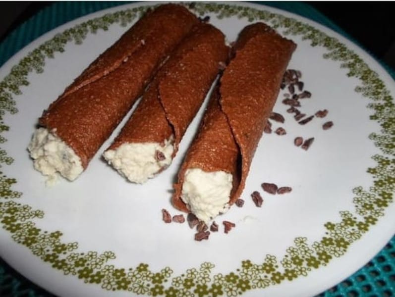 Raw Cannoli Recipe with Sweet Ricotta Macadamia Nut Cheeze