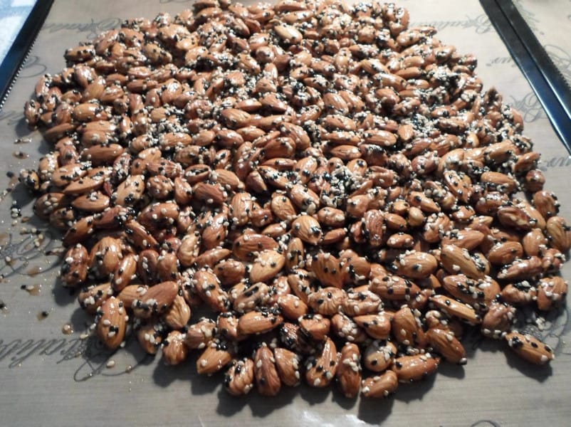 Almond-Hazelnut Sweet Sesame Clusters