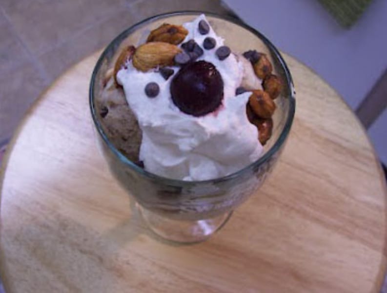 Nutty Caramelote Fudge Sundae