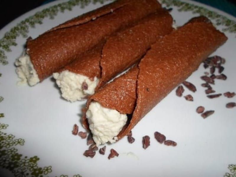 Raw Cannoli Recipe with Sweet Ricotta Macadamia Nut Cheeze