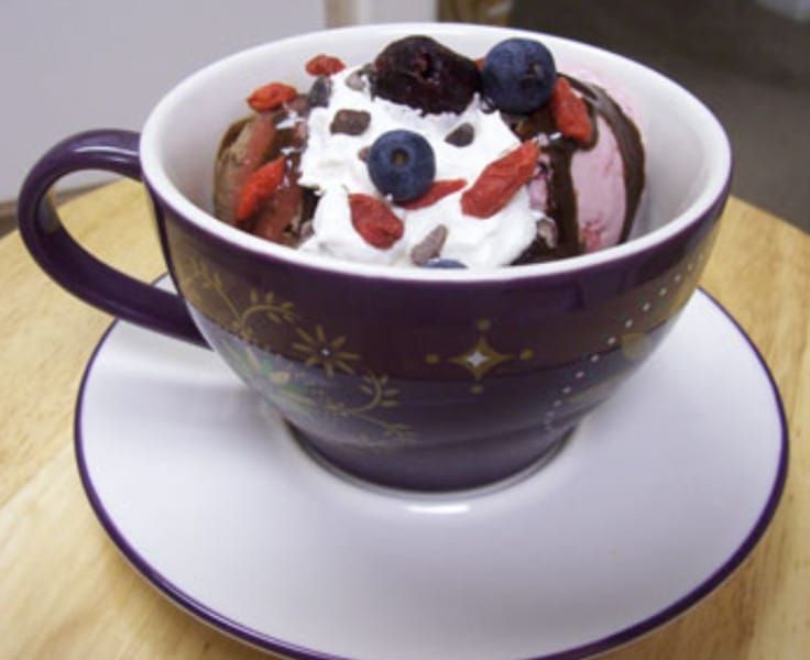 Cocoa-Berry Blast Sundae