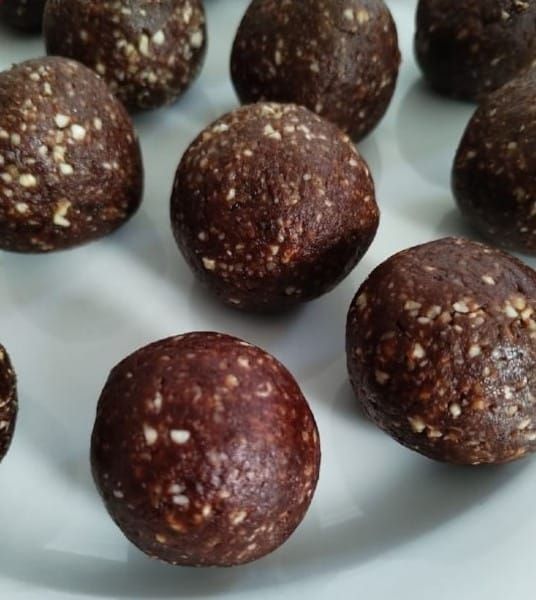 Decadent Date and Nut Cacao Balls