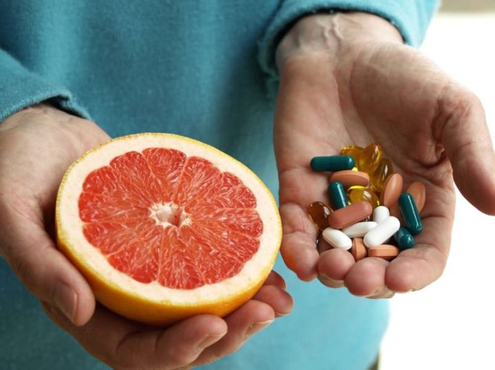 The Pros and Cons of Daily Multivitamins and Supplements