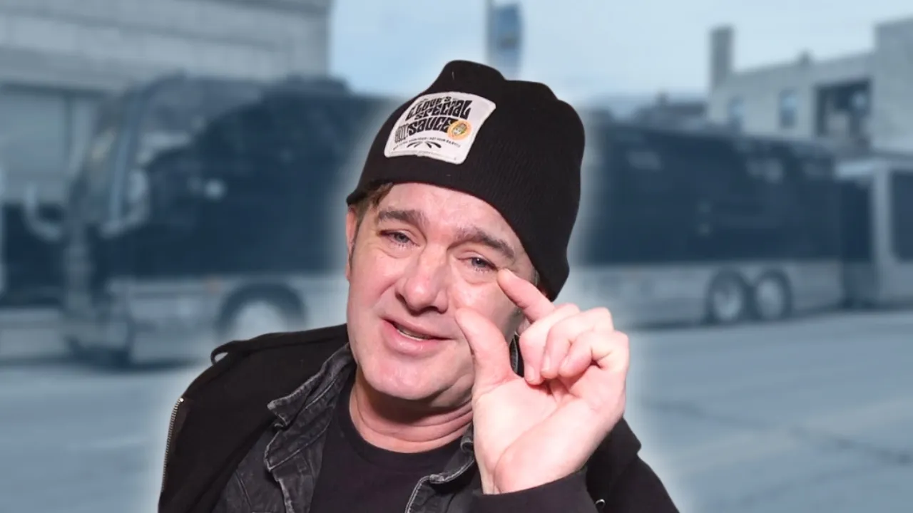 G. Love & Special Sauce - BUS INVADERS Ep. 2198 [VIDEO]