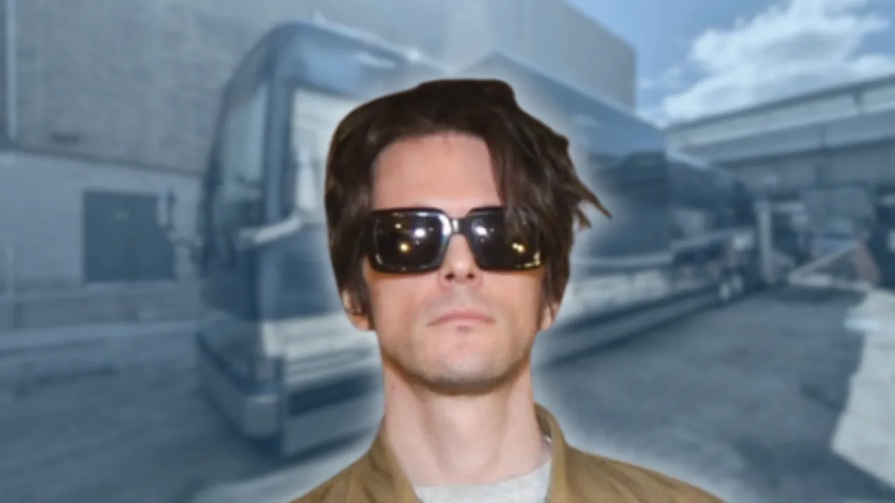 iDKHOW - BUS INVADERS Ep. 2203 [VIDEO]