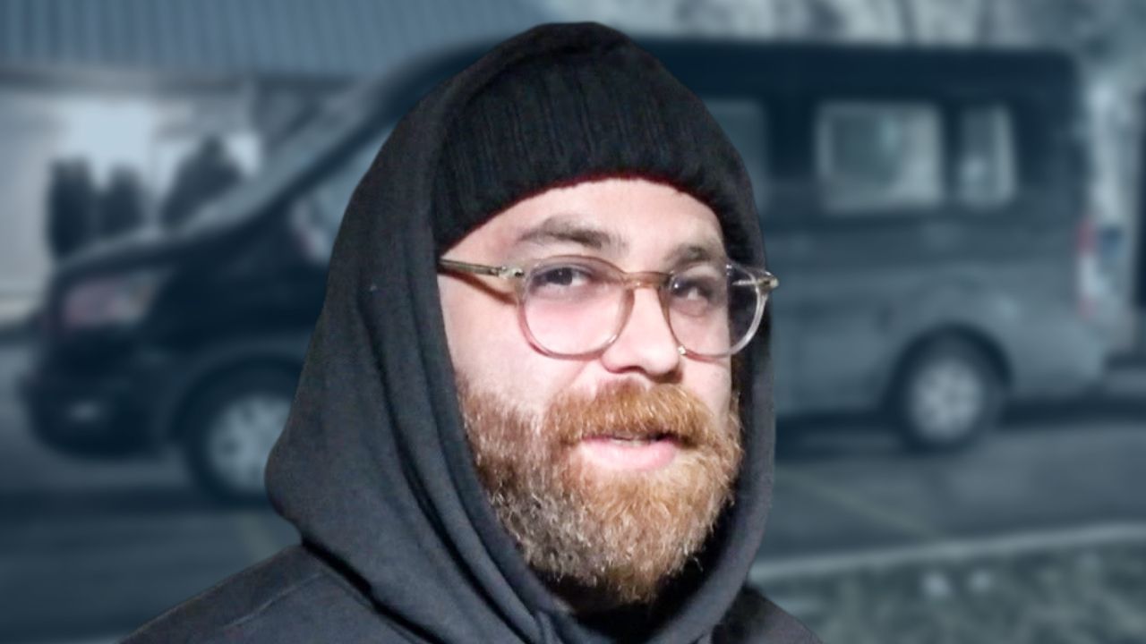 Carcosa - BUS INVADERS Ep. 1737 [VIDEO]