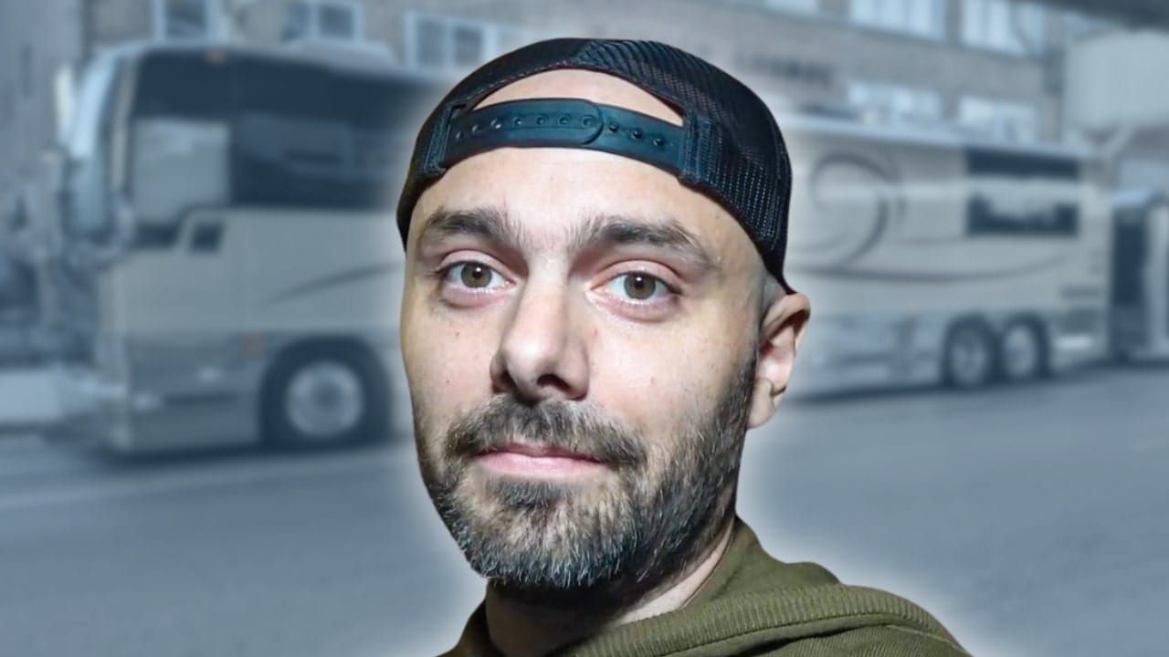 Igorrr - BUS INVADERS Ep. 1849 [VIDEO]