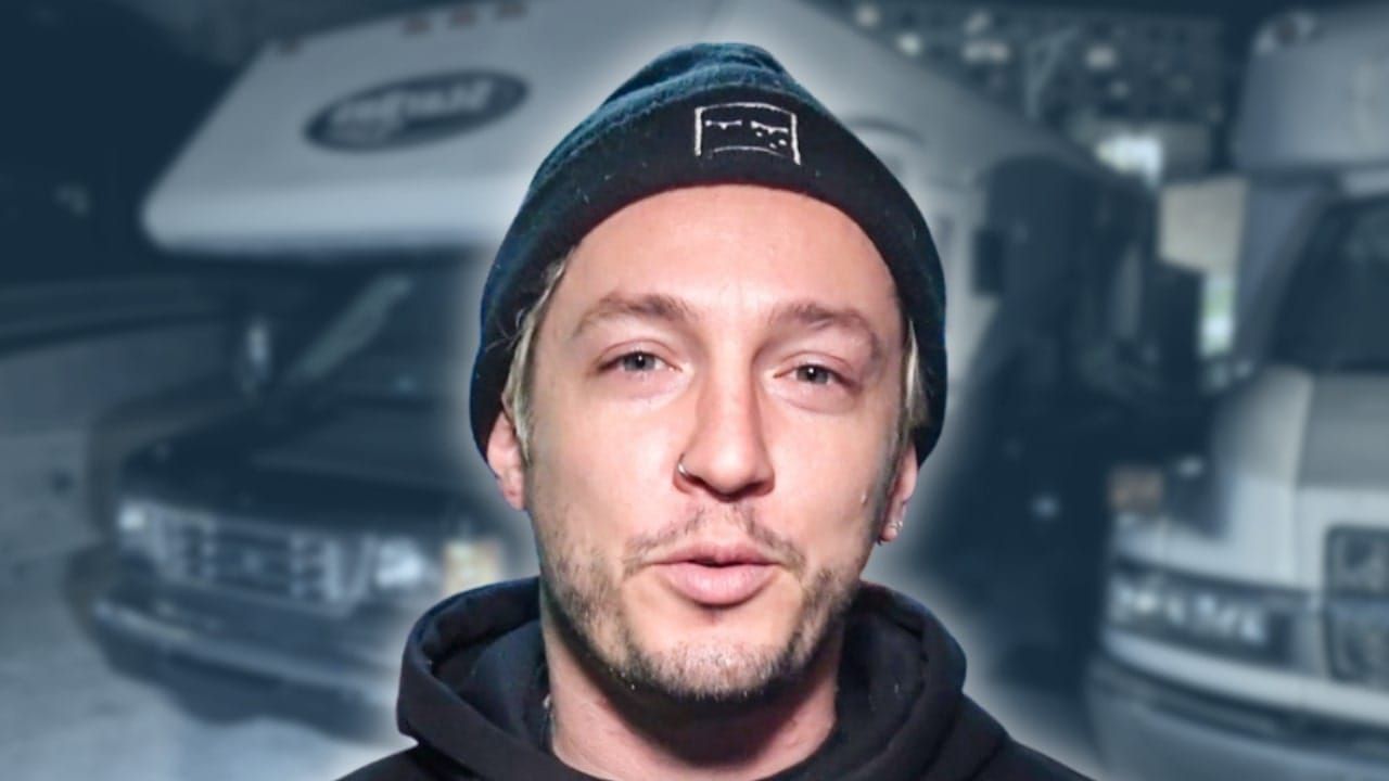 The Word Alive - BUS INVADERS Ep. 1886 [VIDEO]