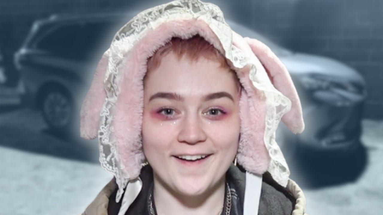 Elliot Lee - BUS INVADERS Ep. 1894 [VIDEO]