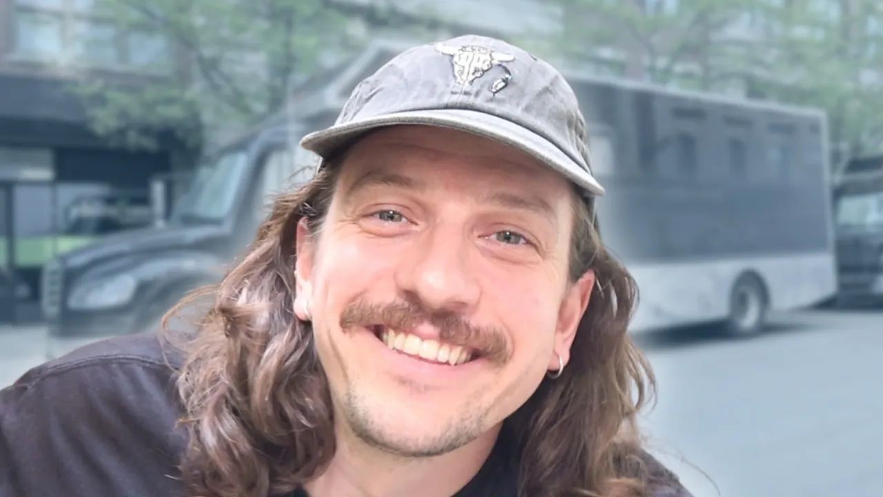 Baest - BUS INVADERS Ep. 2058 [VIDEO]