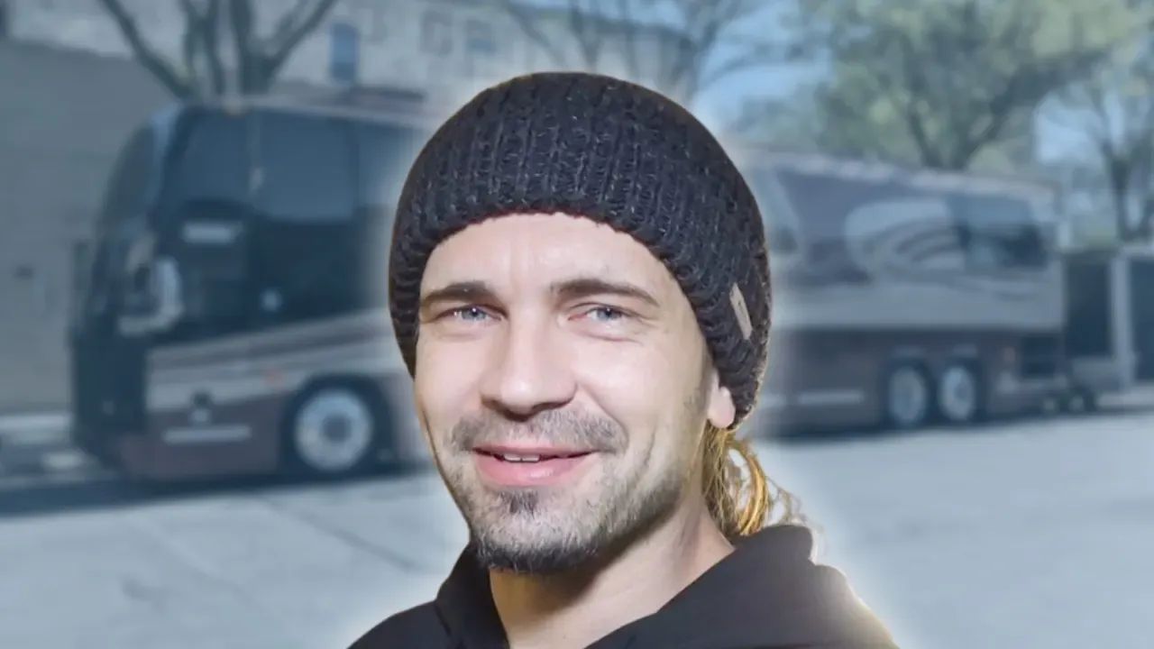 Obscura - BUS INVADERS Ep. 2083 [VIDEO]