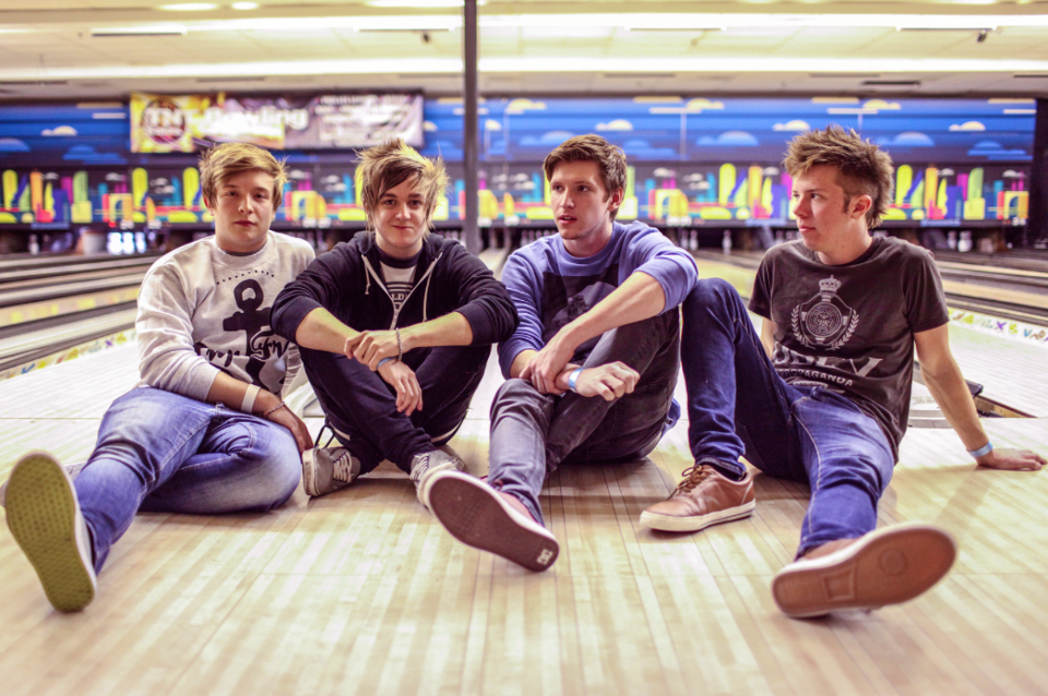 Late Nite Reading / Farewell, My Love Announce The Big SupporTOUR