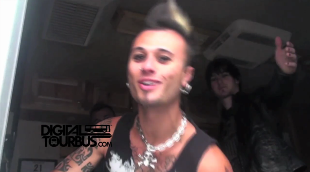 My Darkest Days – BUS INVADERS Ep. 232