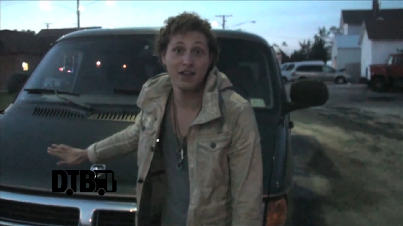 Move Out West – BUS INVADERS Ep. 443 [VIDEO]