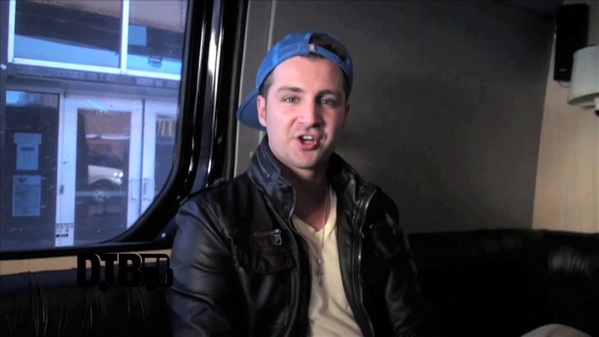 Secondhand Serenade – CRAZY TOUR STORIES [VIDEO]