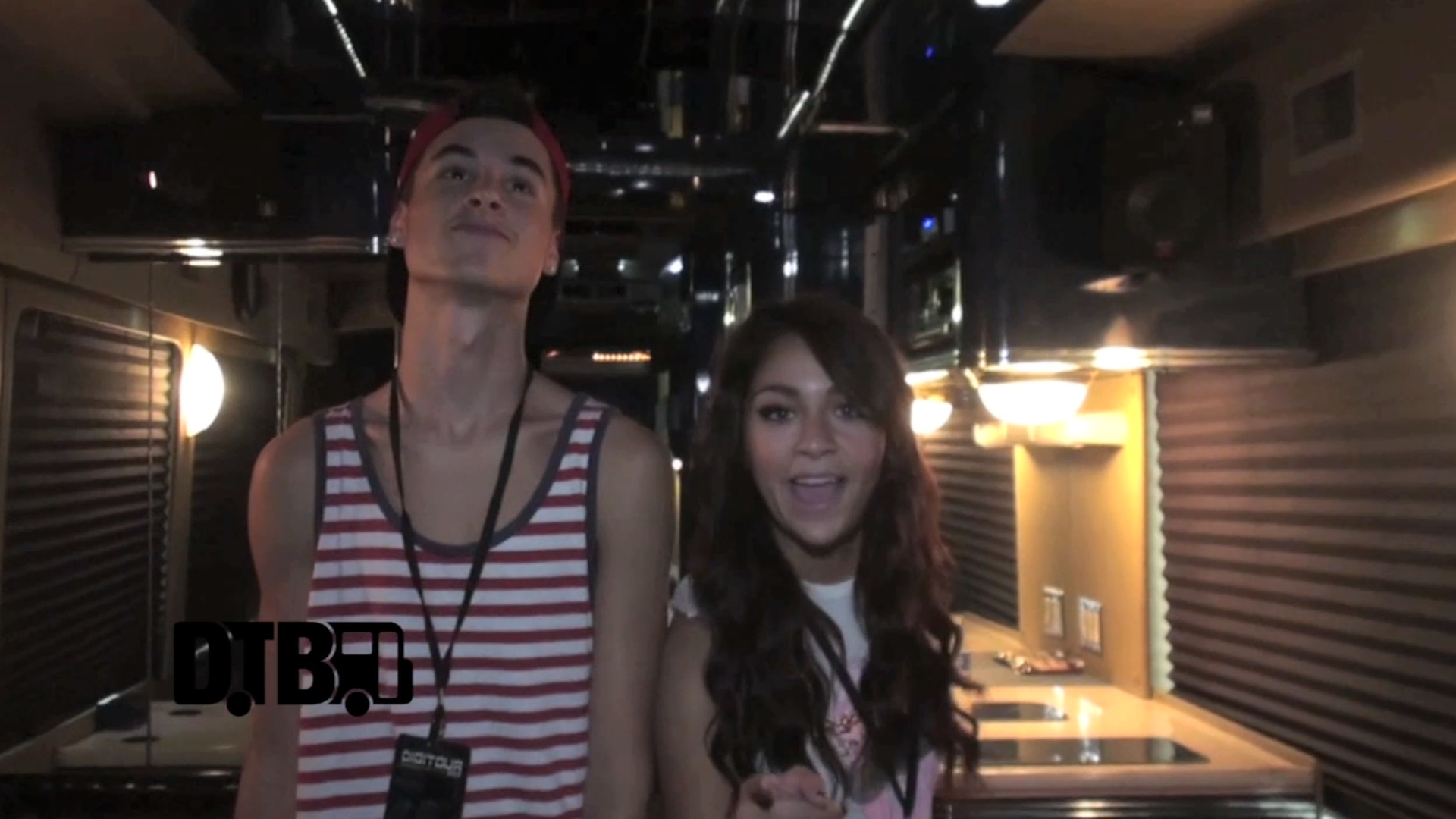 The Digitour feat. Andrea Russett and Kian Lawley – BUS INVADERS Ep. 510 [VIDEO]