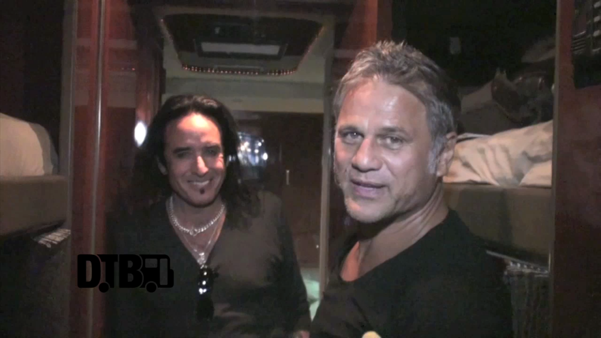 The Dead Daisies – BUS INVADERS Ep. 523 [VIDEO]