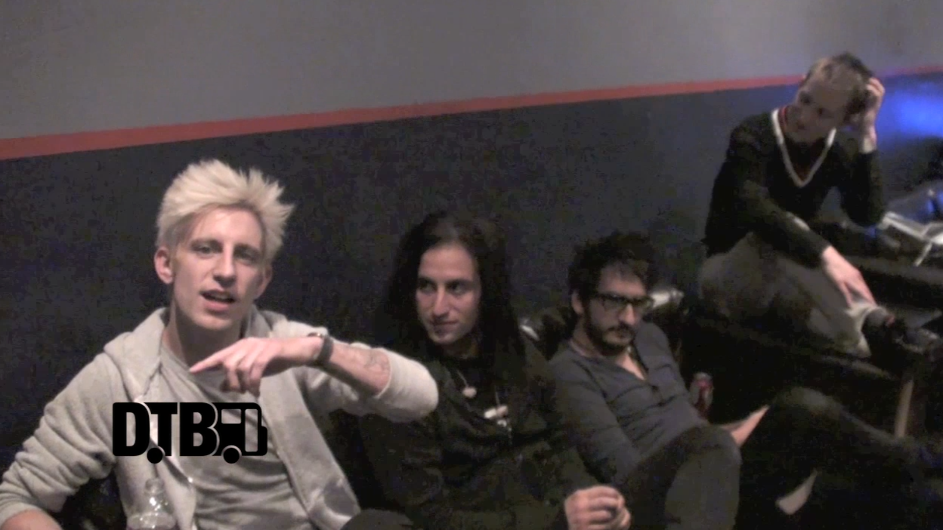 Madina Lake – CRAZY TOUR STORIES [VIDEO]