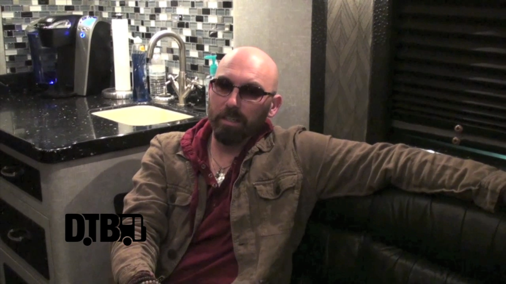 Corey Smith – CRAZY TOUR STORIES [VIDEO]