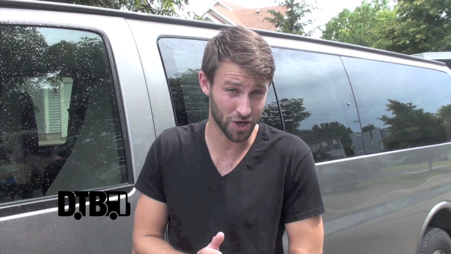 Jocelyn – CRAZY TOUR STORIES [VIDEO]