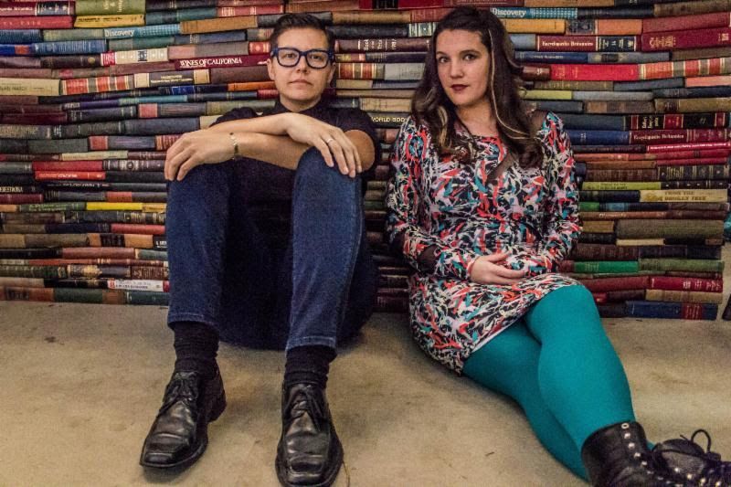 The Lovebirds – 2nd ROAD BLOG from the “Breakup Shmakeup Tour”