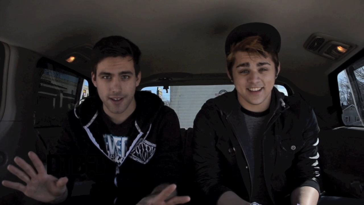 Reverse Order – CRAZY TOUR STORIES [VIDEO]