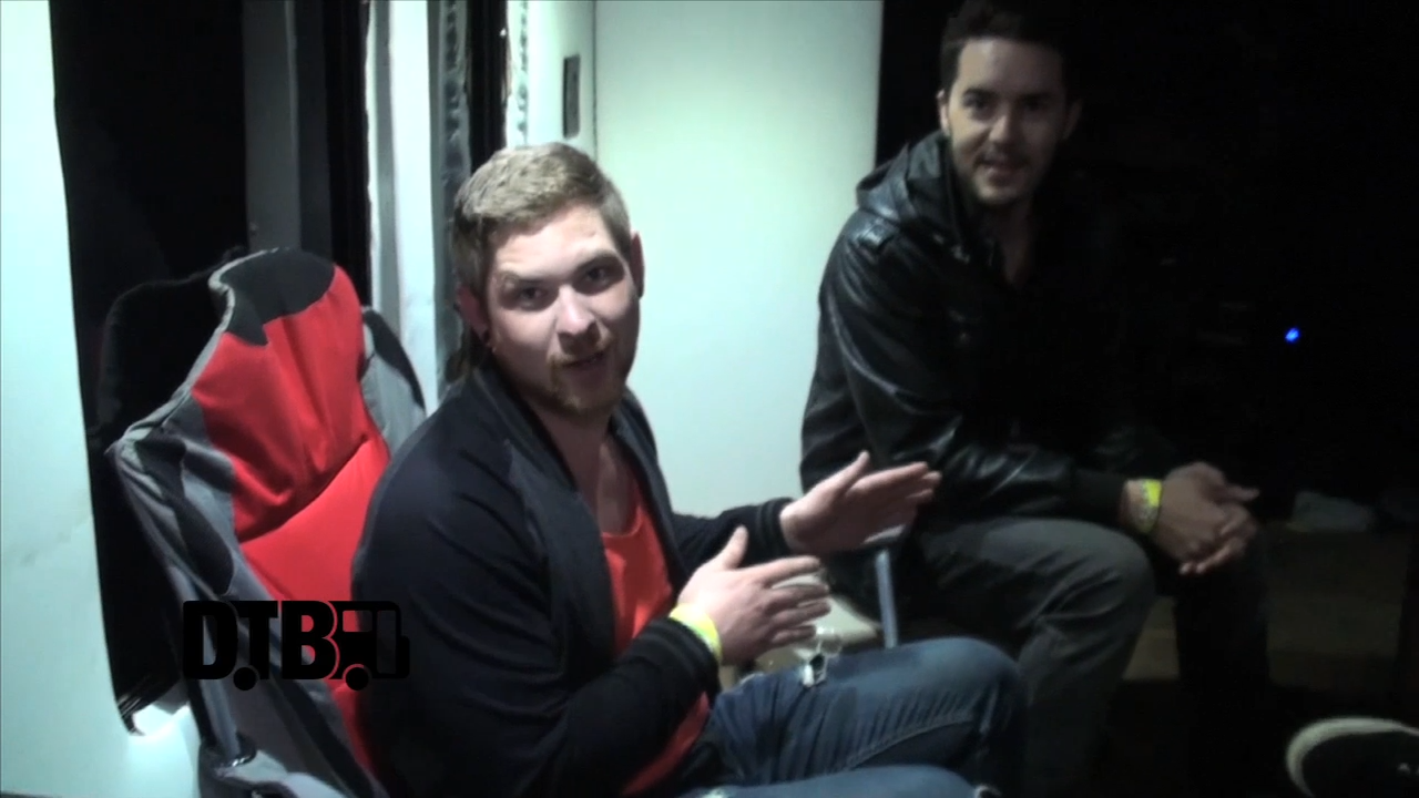 Darling Parade – CRAZY TOUR STORIES [VIDEO]