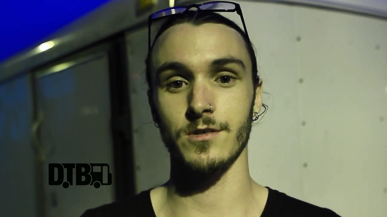 Ænimus – CRAZY TOUR STORIES [VIDEO]