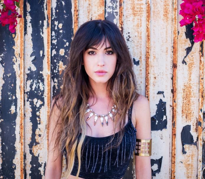 Kate Voegele Announces “The Wild Card Tour”