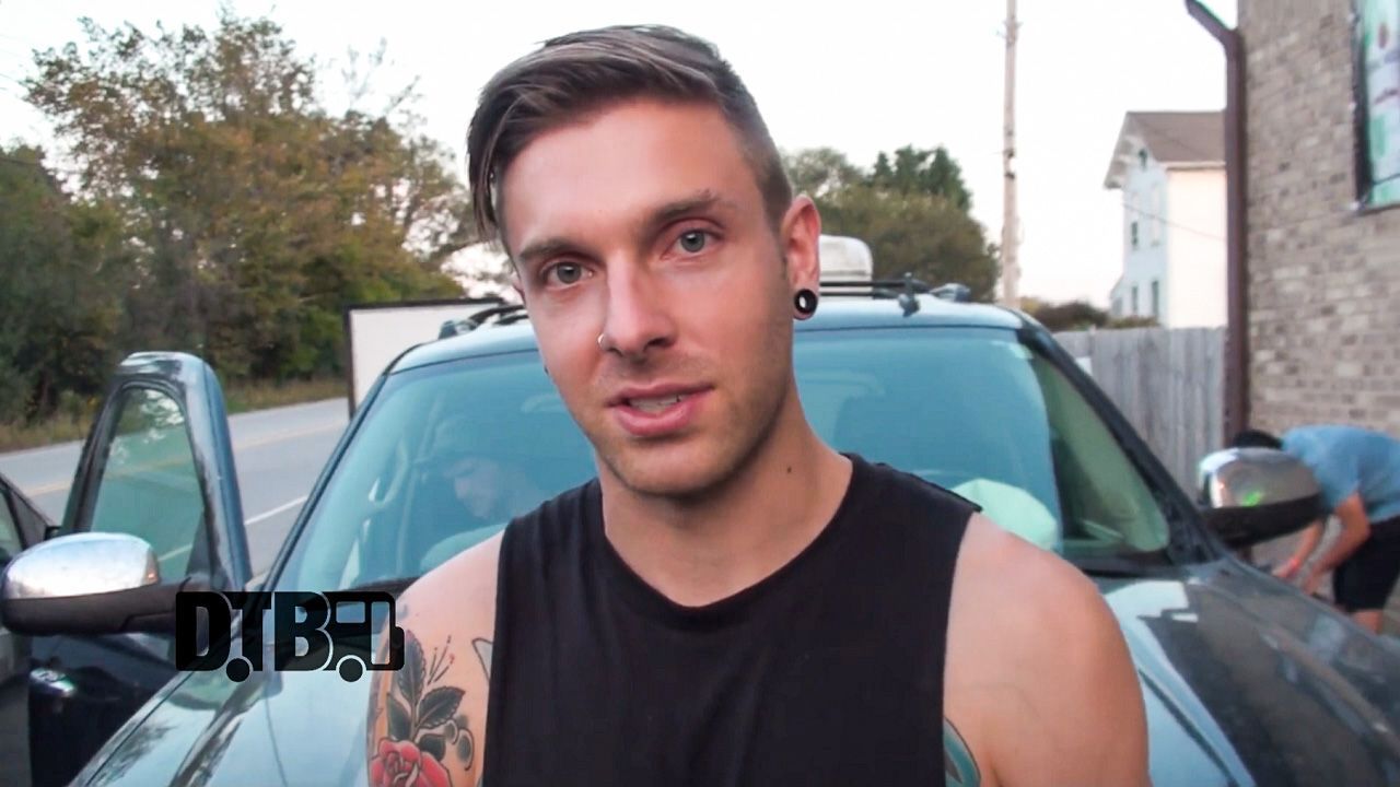 Kingdom of Giants – BUS INVADERS Ep. 741 [VIDEO]