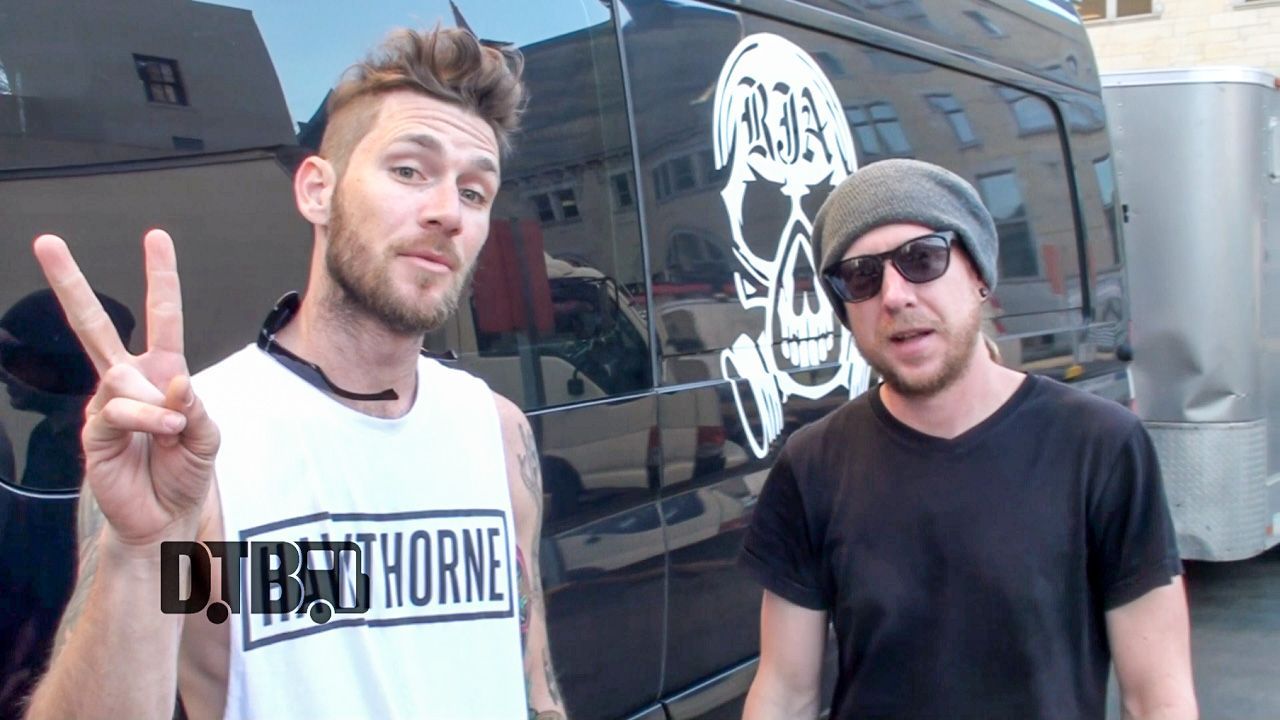 Red Jumpsuit Apparatus – BUS INVADERS Ep. 782 [VIDEO]