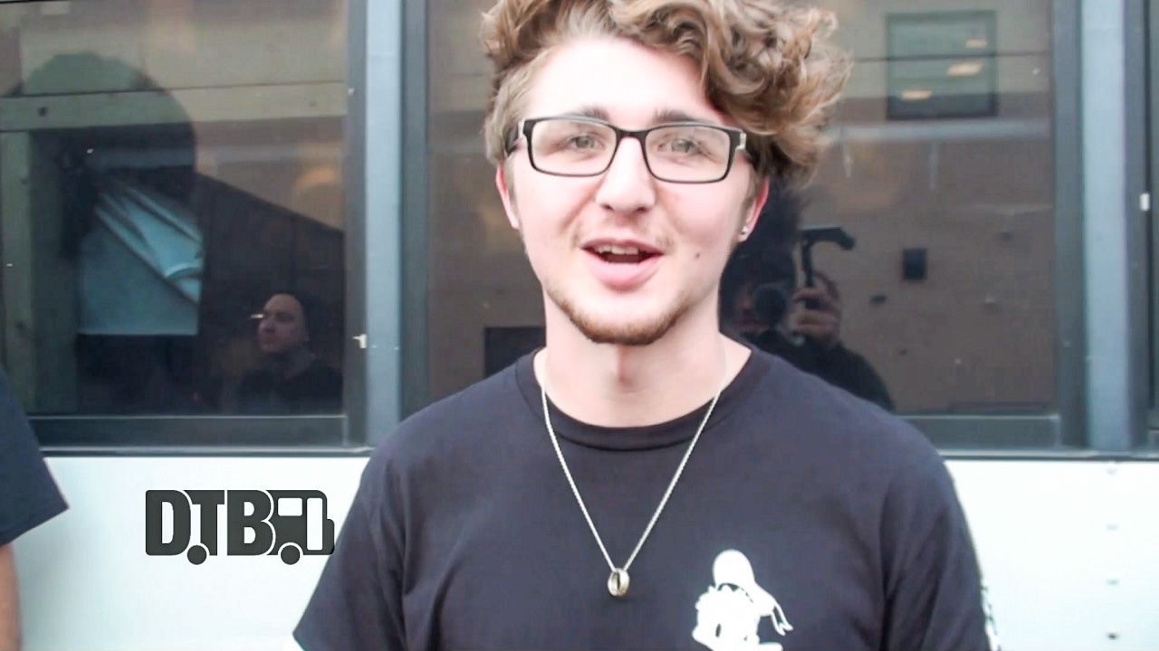 Capture The Crown – CRAZY TOUR STORIES Ep. 295 [VIDEO]