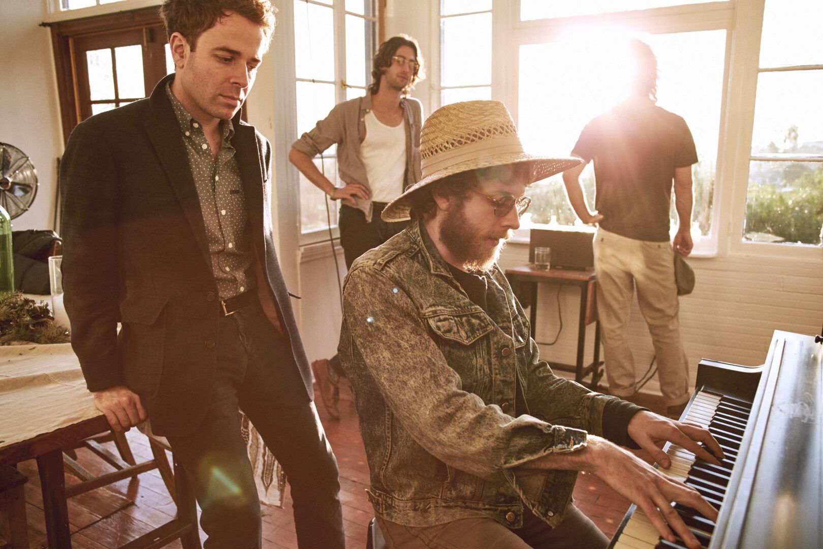 Dawes Announces Brief U.S. Tour