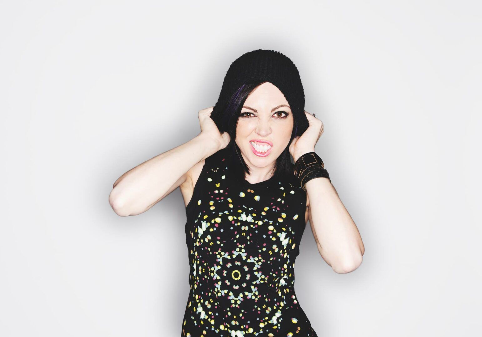 Dani Deahl Announces The “Show Me Your Kitties” U.S. Tour