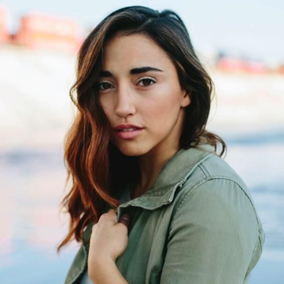 Alex G – PRESHOW RITUALS