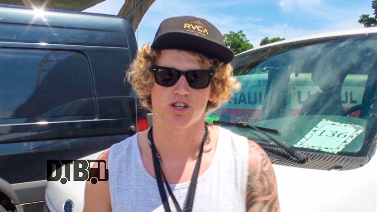 False Puppet – CRAZY TOUR STORIES Ep. 344 [VIDEO]