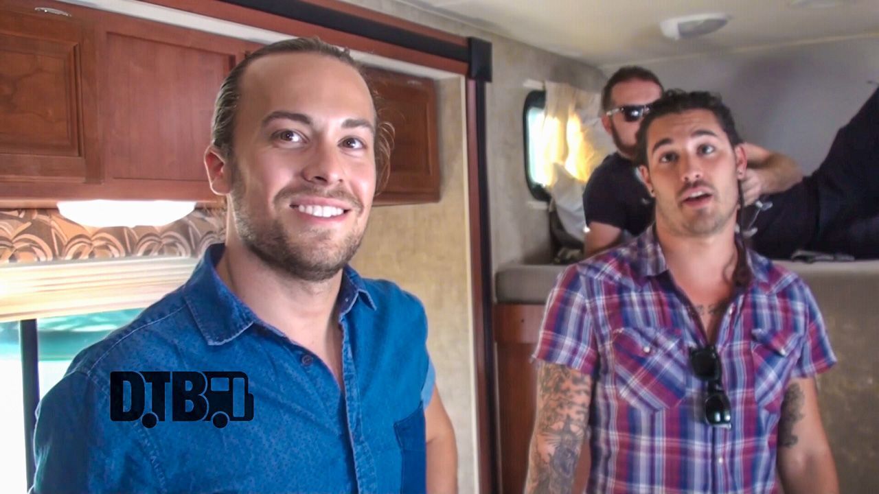 Red Sun Rising – BUS INVADERS Ep. 890 [VIDEO]