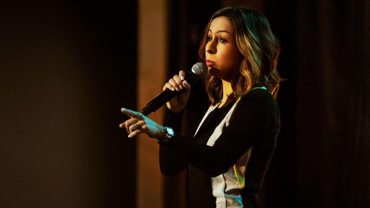Anjelah Johnson Announces “Bon Qui Qui: Gold Plated Dreams Tour”