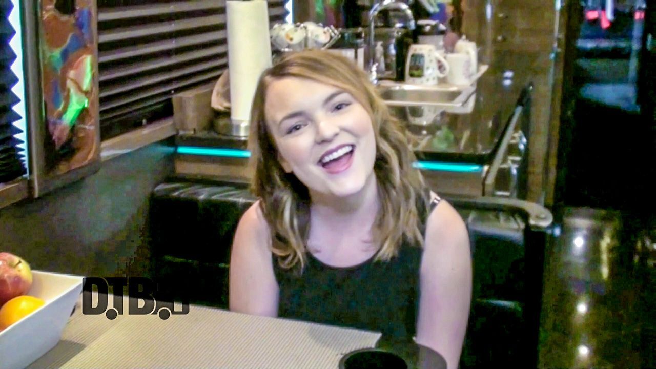 Abi Ann – CRAZY TOUR STORIES Ep. 386 [VIDEO]