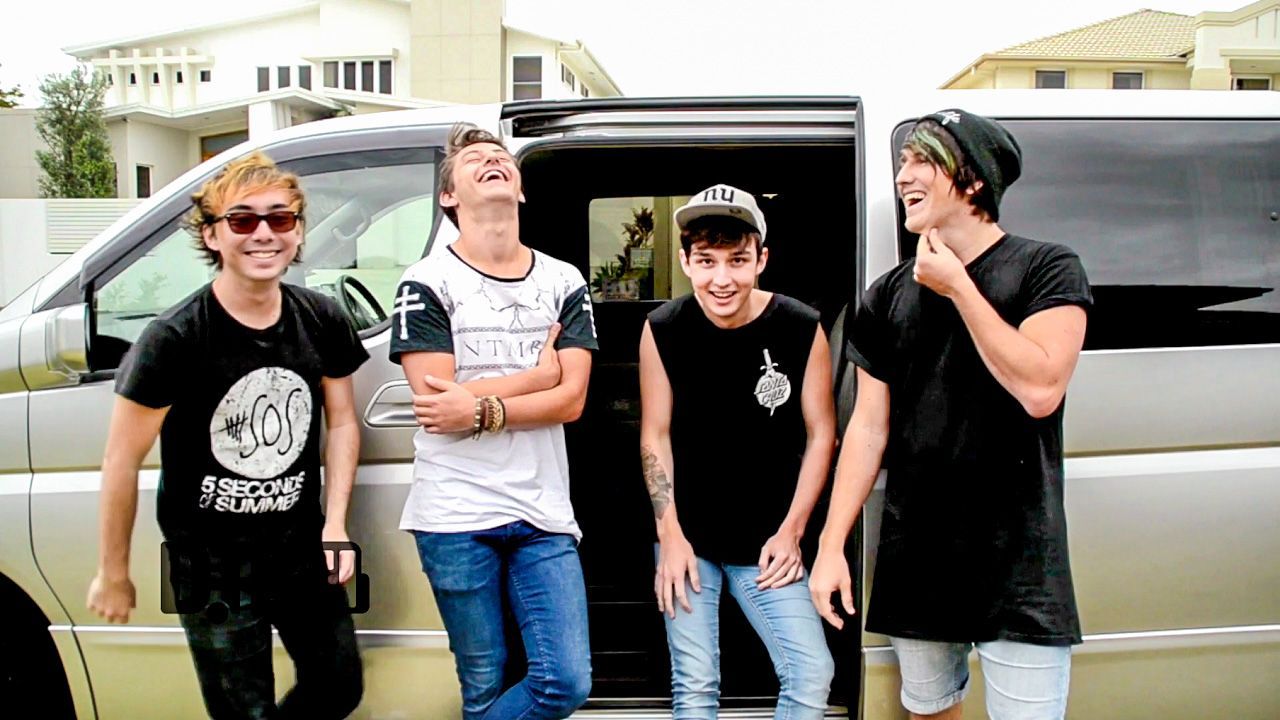 Hollywood Heartache – CRAZY TOUR STORIES Ep. 396 [VIDEO]