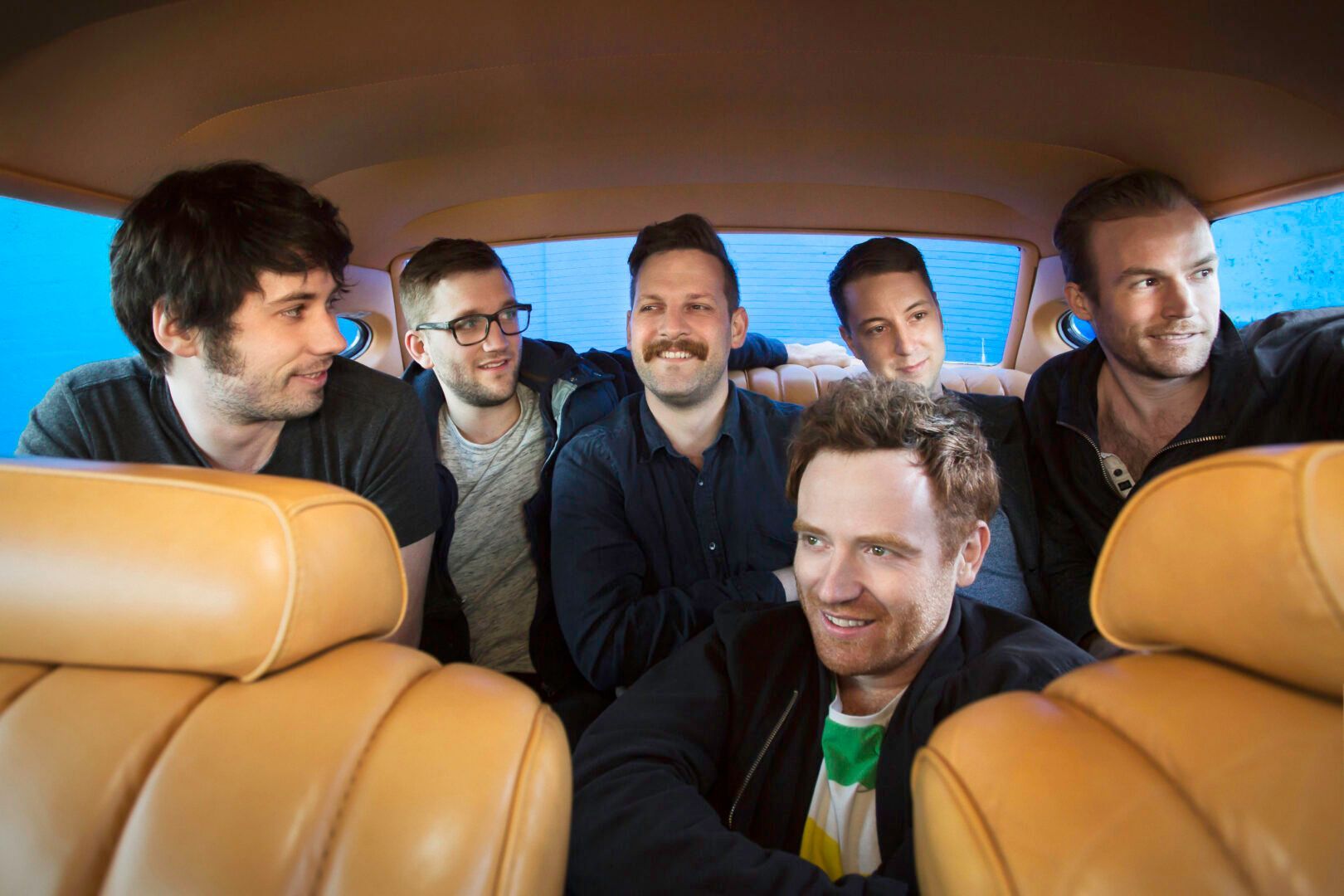 Royal Canoe – CRAZY TOUR STORIES