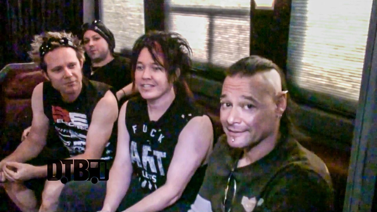 Madlife – CRAZY TOUR STORIES Ep. 431 [VIDEO]